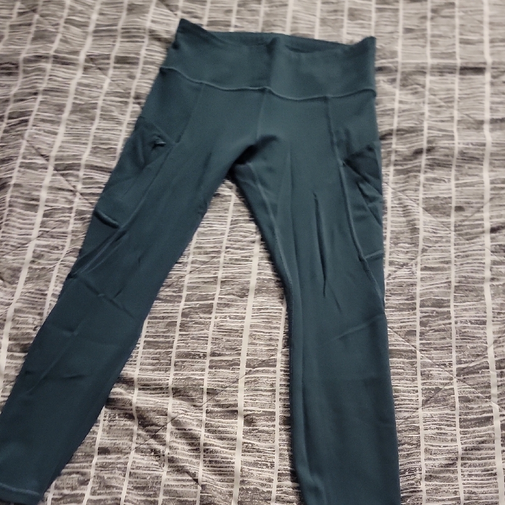 Athleta Contender Leggin.  Athleta Deep Green Leggings
